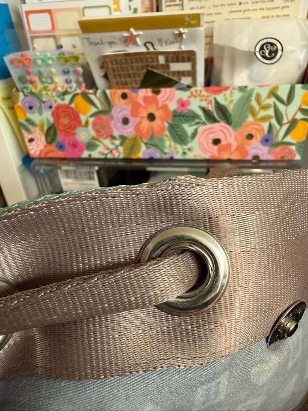 Harveys Seatbelt Bucket Bag/Backpack - Mint Green and Taupe - Picture 11 of 12